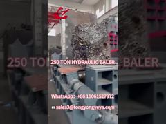 Schrottballenpresse-Show