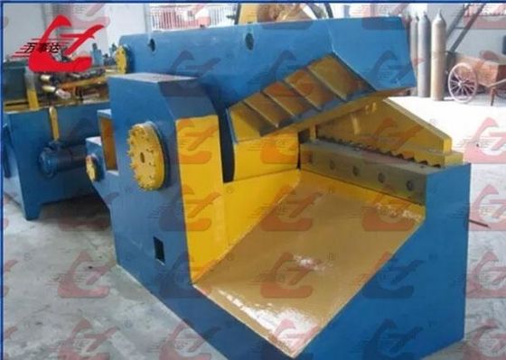 Compact Hydraulic Scrap Alligator Shear Machine 2000kN Cutting Force 12-20 Times Per Min