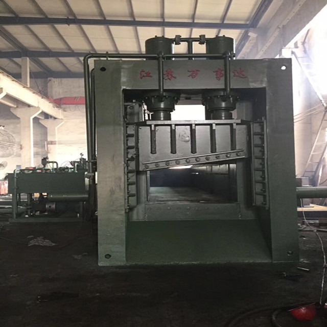 ​Wanshida Gantry Metal Shear Heavy-Duty Hydraulic Scrap Cutting Machine for Industrial Recycling