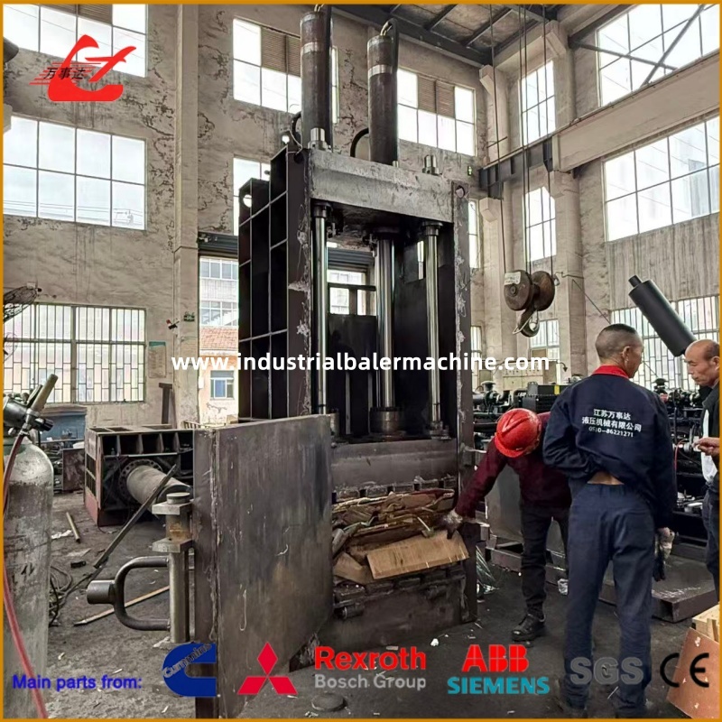 Vertical Waste Cardboard Press Machine 15kW For Compressing Cartons, Paper, Plastic Film