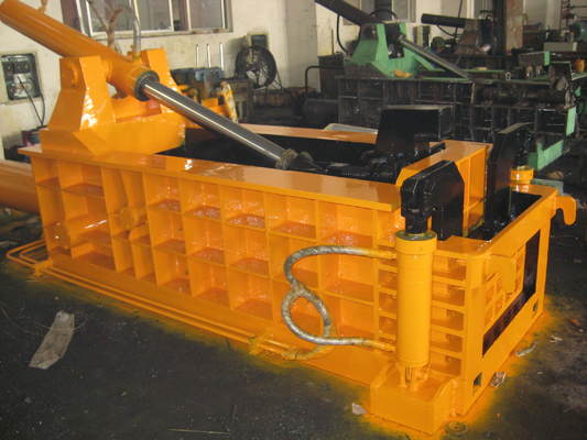 400 Tonnen Hydraulic Metal Baler mit PLC Control 5 ̊7 Tonnen/Stunde Schwerlast-Metall-Recyclingmaschine