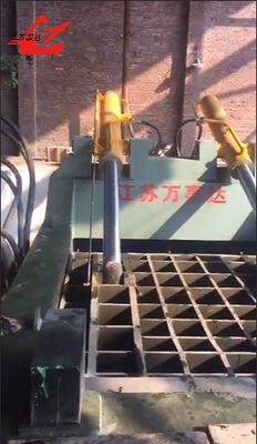 Schwerlast 60kW Hydraulischer Metallschrottballer 2500 KN Kraft für das Recycling von Stahl und Stahl